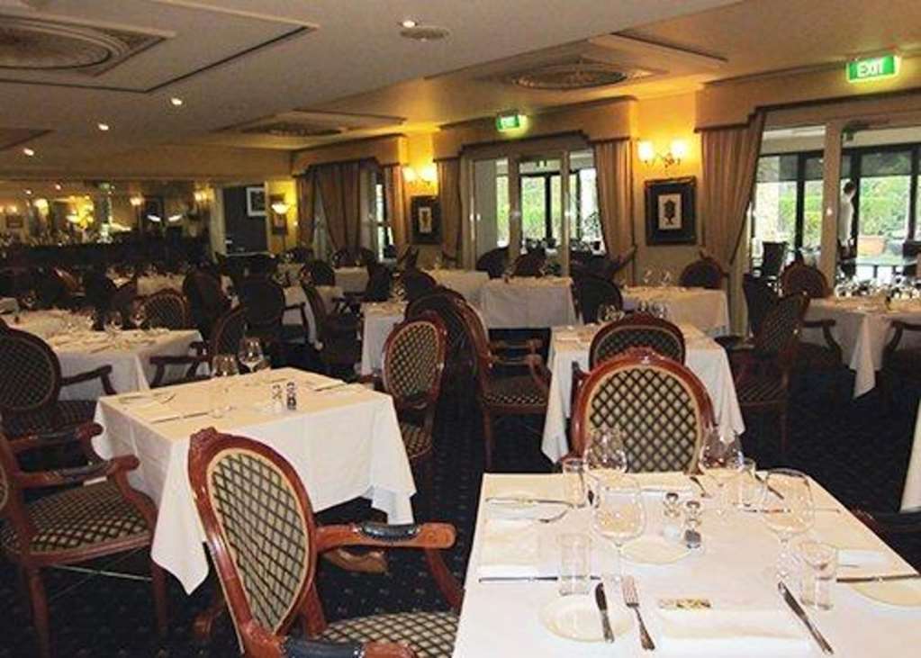 Canterbury International Hotel Forest Hill Экстерьер фото