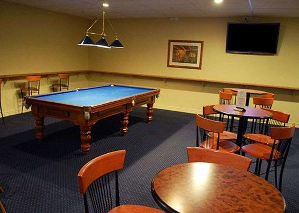 Canterbury International Hotel Forest Hill Экстерьер фото